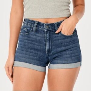 Hollister dark wash denim shorts size 31. High rise short short.